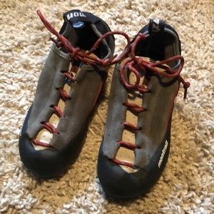 New Women’s Montrail Rock Climbing Shoes
